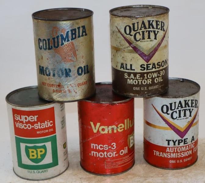 Group of 5 Quaker City, BP, and Columbia One Quart Composite Oil Cans: Empty. 32oz each