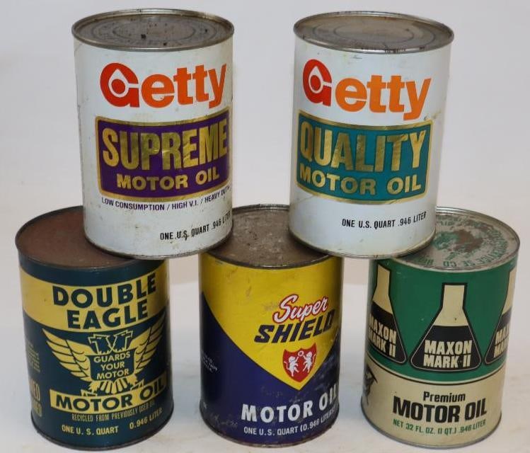 Group of 5 Double Eagle, Super Shield, Maxon, and Getty One Quart Composite Oil Cans: Empty. 32oz each