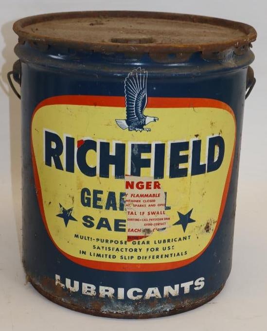 Richfield Five Gallon Metal Oil Can (1 of 4)