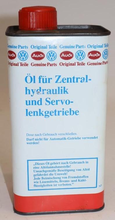 VW and Audi One Liter Rectangle Oil Can: Lid is cracked. 35.2oz