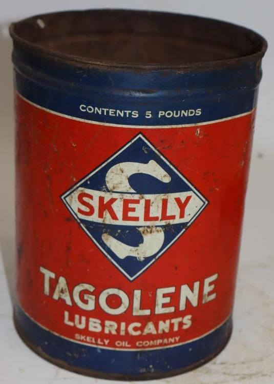 Skelly Tagolene Five Pound Grease Can: Missing top lid. 5.75" x 5.75" x 7.25"