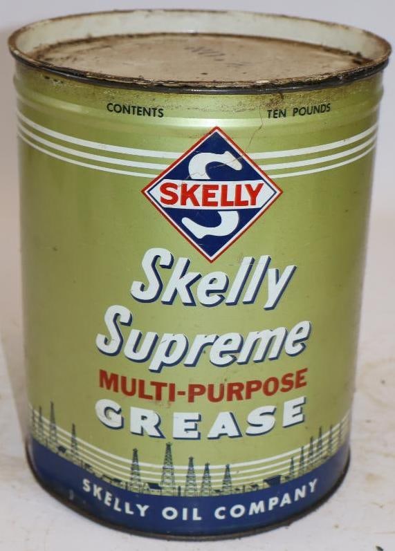 Skelly Supreme Ten Pound Grease Can: Empty. 7.25" x 7.25" x 9"
