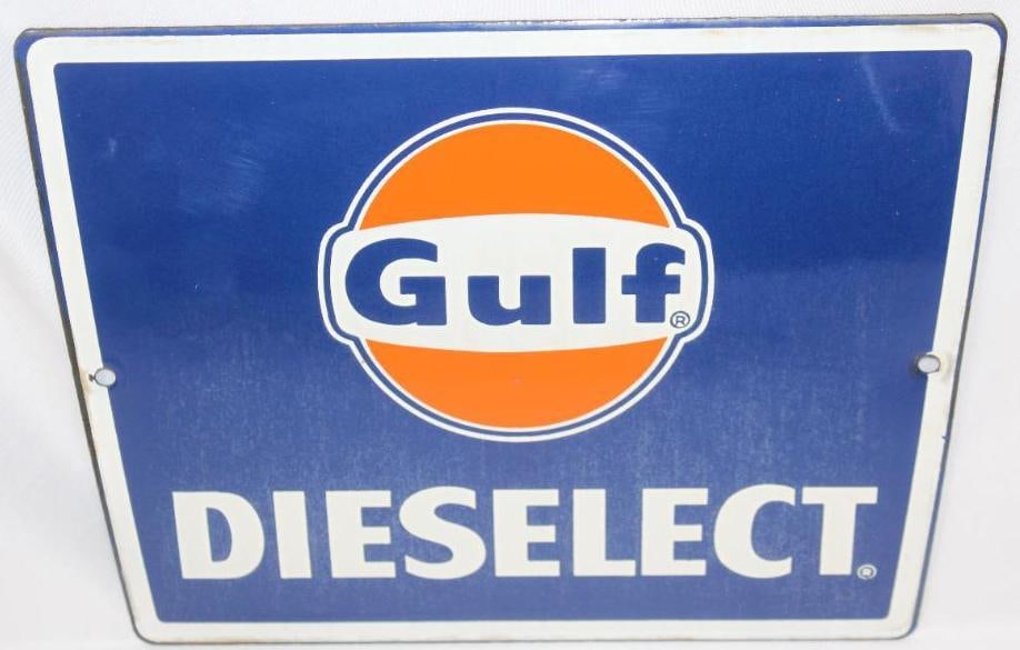 Gulf Dieselect Porcelain Pump Plate Sign: This sign has some slight discoloration to the field but displays very well overall. It measures 8.5" x 11.5" and is graded an 8.9.