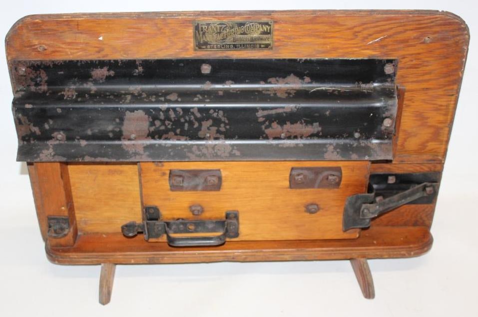 Frantz Manufacturing Company Builders Hardware Wooden Barn Door Salesmans Sample Display (1 of 11)