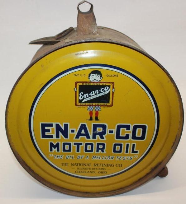 En-Ar-Co White Rose Five Gallon Rocker Can: This rocker can is missing its cap. Both sides are in excellent overall condition with only minor surface scratches. It is difficult to find any rocker can in this condition. This can measures 14.25"