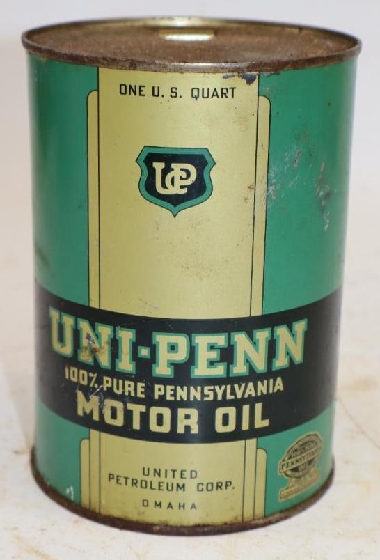 Uni-Penn One Quart Metal Oil Can: Empty. 4" x 4" x 5.5"