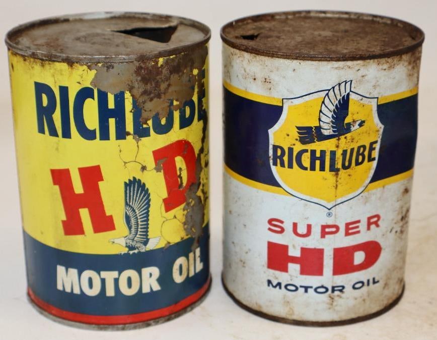 Group of 2 Richlube HD and Super One Quart Metal Oil Cans: Empty. 4" x 4" x 5.5" each