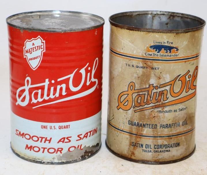 Group of 2 Different Satinoil One Quart Metal Oil Cans: All white can is missing top lid. Empty. 4" x 4" x 5.5" each