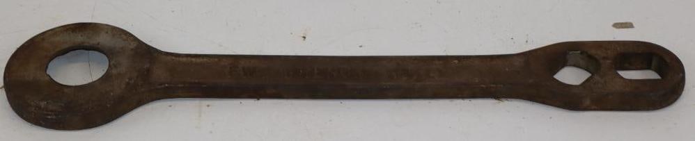 FWI No. 14 Die Cast Wrench: 25.5" x 5.75" x 1"