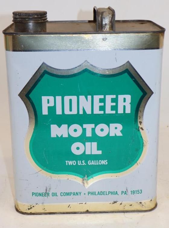 Pioneer Two Gallon Metal Oil Can: 5.5" x 8.5" x 11.25"