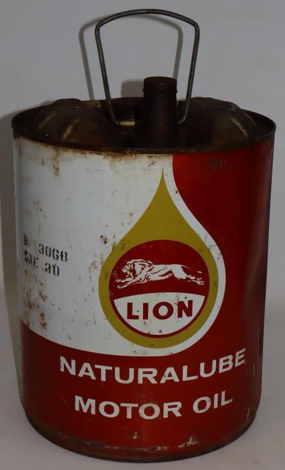 Lion Naturalube Five Gallon Round Metal Oil Can: 11" x 11" x 15"