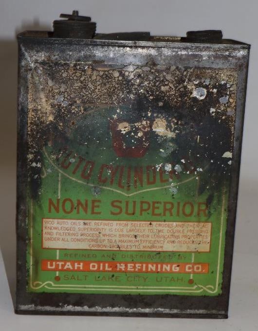 Utah Oil Refining Rectangle Half Gallon Oil Can: Missing top lid. 6" x 2.75" x 8"