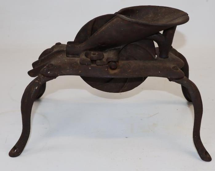 Cast Iron Cherry Pitter (1 of 4)