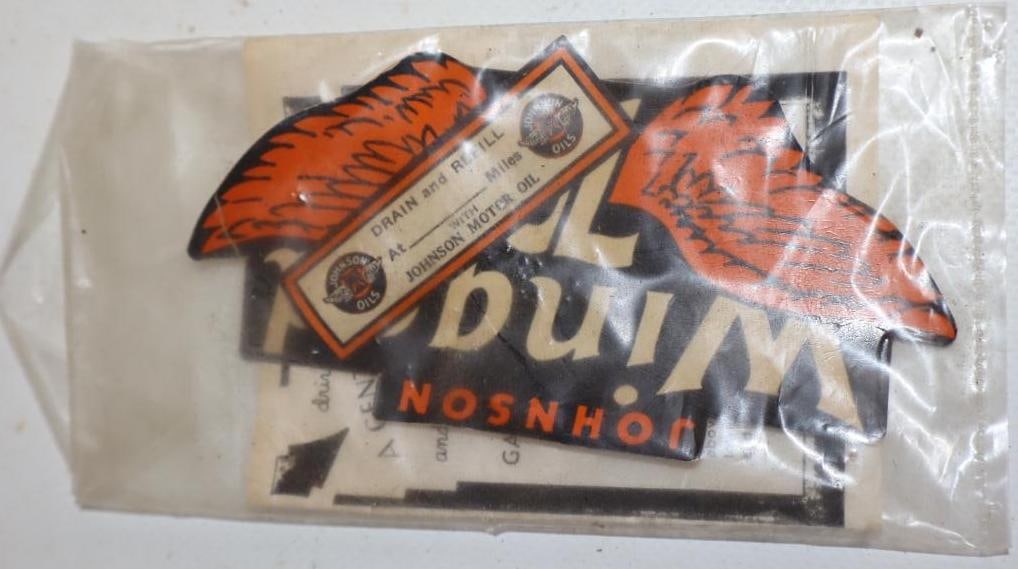Johnson Winged 70 - 1934 Chicago World Fair 'A Century of Progress' Oil Change Reminder Tag &: 4" x 2.75"
