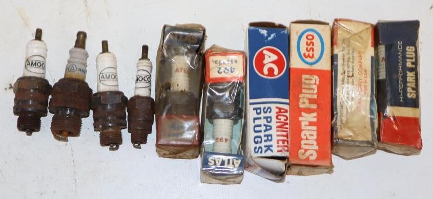 Group of 10 Esso, Amoco, Atlas & Cities Service Advertising Spark Plugs: largest is 3" x 1" x 1" - 6 have original packaging