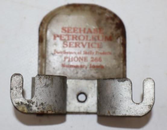 Seehase Petroleum Service & Skelly Products Advertising Broom Holder Sumner Iowa: 2.75" x 1.5" x 2.5"
