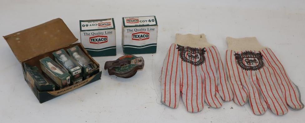 Group of 11 Texaco Advertising Spark Plugs, Radiator Caps, & Tractor Gloves: Largest is 9.5" x 6.5"