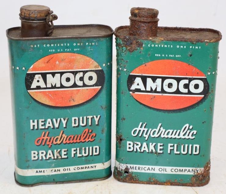 Group of 2 Amoco One Pint Brake Fluid Oil Cans: One can has heavy rusting. Empty. 16oz each