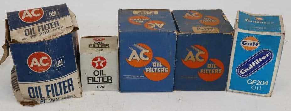 Group of 5 AC, GM, Gulf, & Texaco Oil Filters in Original Boxes: Largest is 5" x 5" x 5.5"