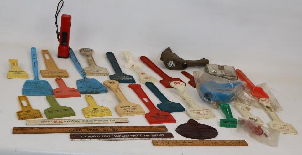 Large Group of Esso, Texaco, Amoco, and Other Advertising Items: Largest 8"x3"