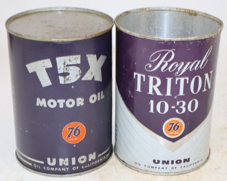 Group of 2 Union 76 Royal Triton and T5X One Quart Metal Oil Cans: Triton is missing top lid. Triton is aluminum. Empty. 4" x 4" x 5.5" each