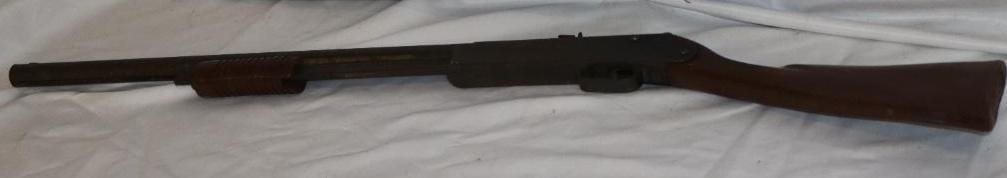 Daisy Pump Action BB Gun (1 of 5)
