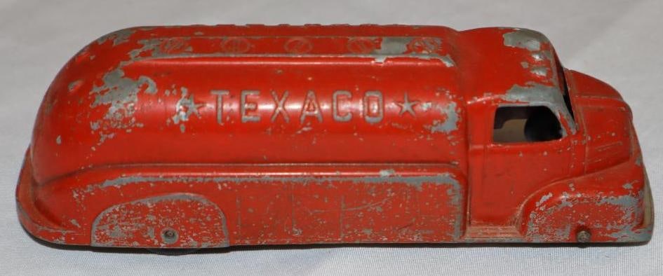 Tootsietoy Texaco Toy Tanker Truck (1 of 5)
