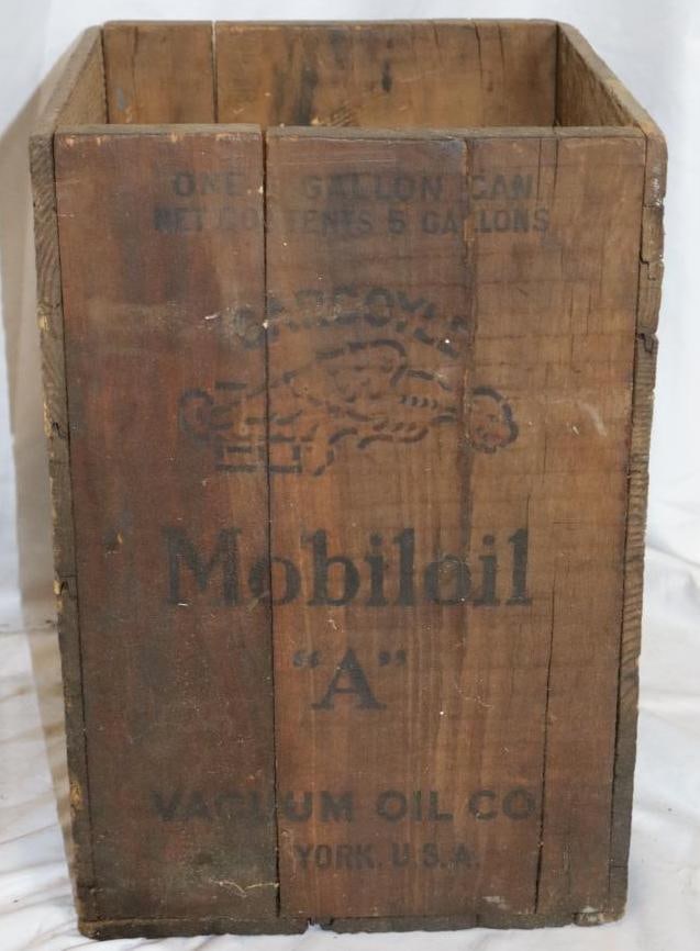 Vacuum Oil Gargoyle Mobiloil "A" Square Five Gallon Oil Can Wooden Shipping Crate: 10.5" x 11.5" x 15.5"