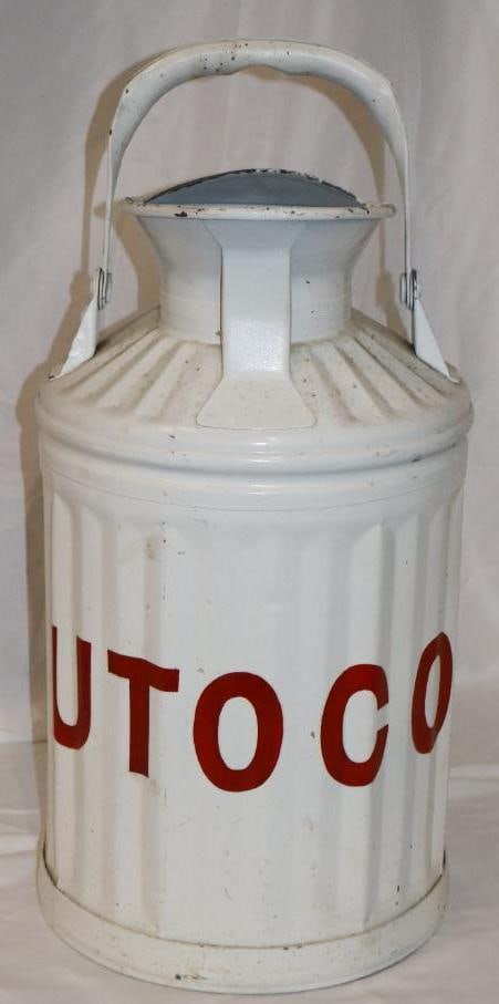 Utoco 5 Gallon Davis Weld Bulk Oil Can: 10" x 10" x 20" has been repainted