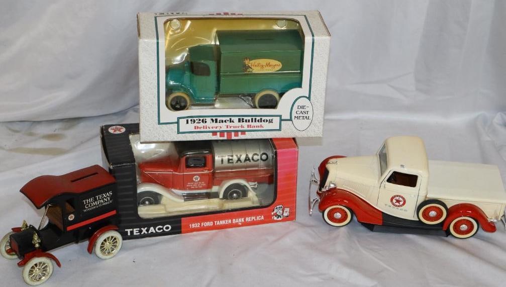 Group of 4 Texaco, and Heilig Meyers Advertising Gas Station Toy Trucks (1 of 5)