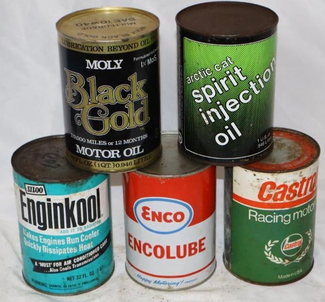 Group of 5 Different 1 Quart Metal Oil Cans (1 of 8)