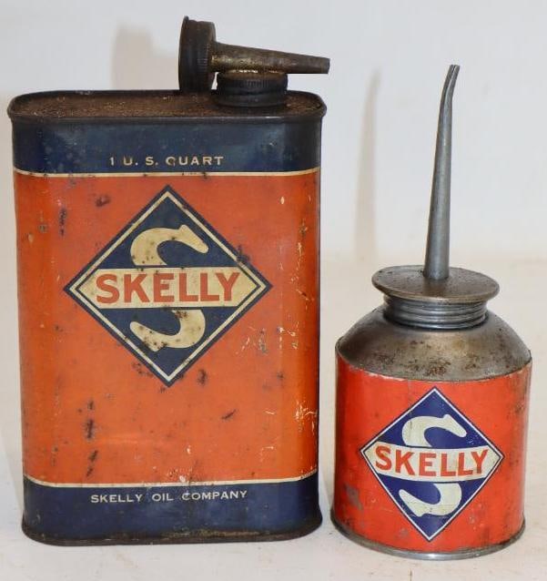 Group of 2 Skelly One Quart, and Thumb Oiler Cans: Full. Largest is 32oz
