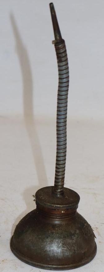 Ford Script Model T Thumb Oiler Can (1 of 2)