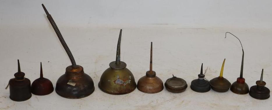 Group of 10 Sewing Machine Thumb Oiler Cans (1 of 4)