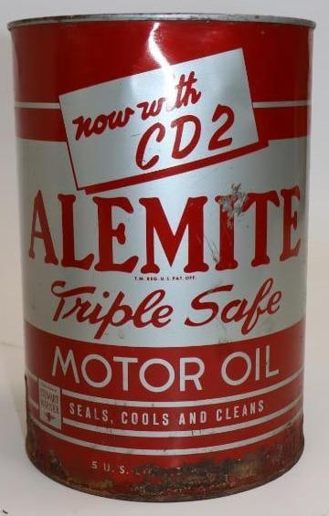 Alemite Metal Five Quart Oil Can: Empty. 6.5" x 6.5" x 9.5"