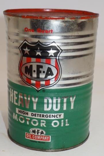 MFA HD Metal One Quart Oil Can: Empty. 4" x 4" x 5.5"