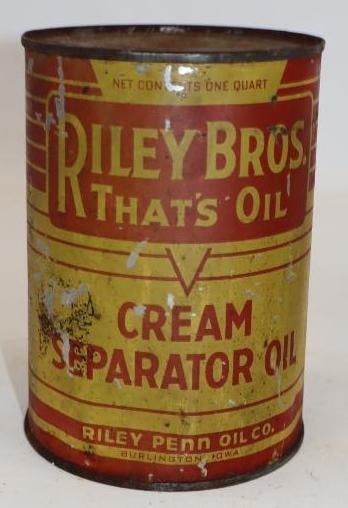 Riley Bros. Cream Separator Metal One Quart Oil Can: Empty. 4" x 4" x 5.5"