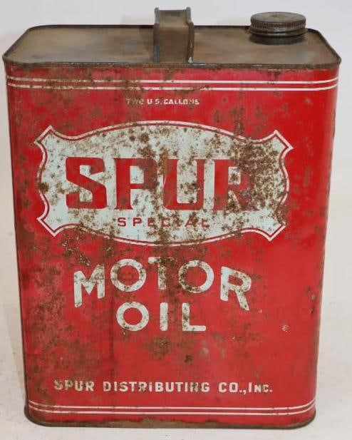Spur Distributing Co. Metal Two Gallon Oil Can (1 of 4)