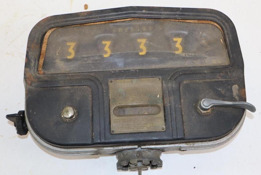 Brody Quontrol Gas Pump Meter (1 of 3)