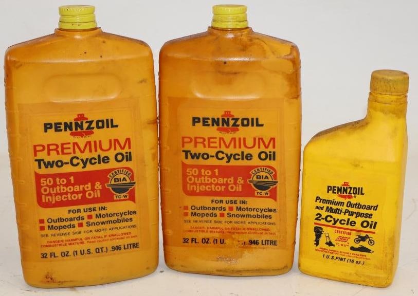 Group of 3 Pennzoil Plastic Quart & Pint Outboard Oil Bottles: Largest is 32 oz, empty
