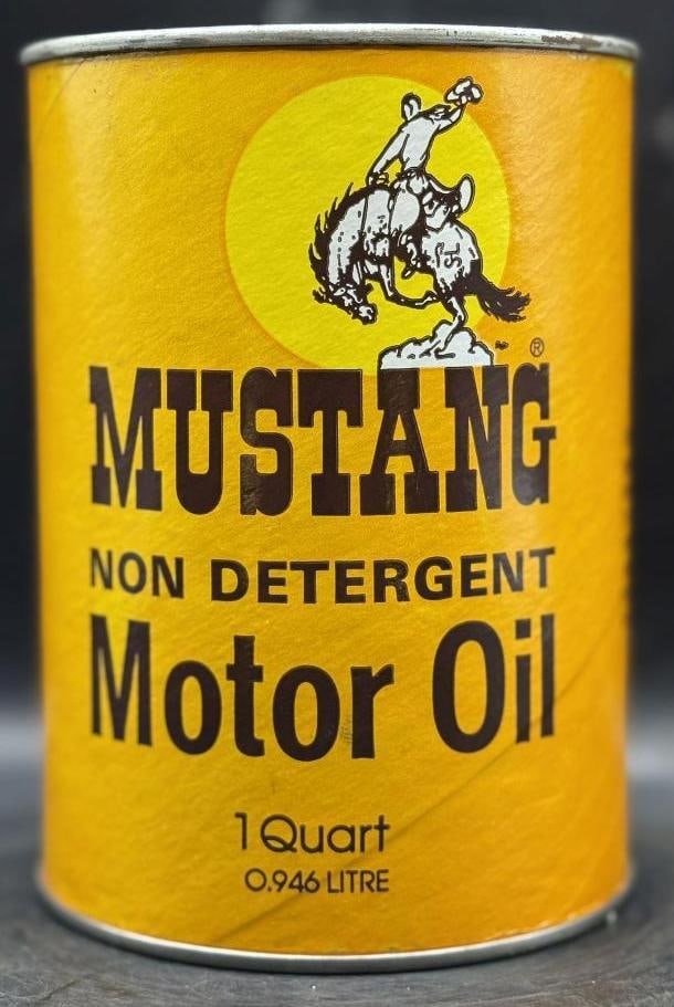 Mustang 2 Cycle One Quart Oil Can: Composite, empty, great Color