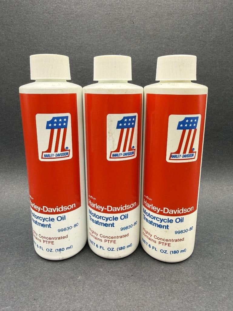 Harley Oil Can Set (1 of 4)