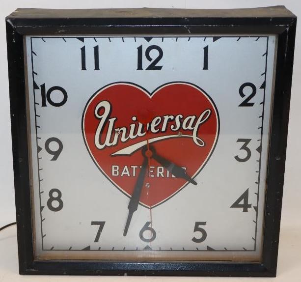 Universal Batteries Advertising Clock (1 of 8)