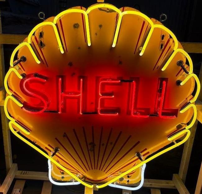 Shell Service Station Clamshell Shaped Porcelain Neon Sign (1 of 16)