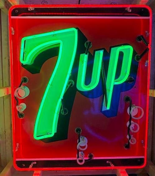 7-Up Soda Neon SSP Porcelain Advertising Sign (1 of 11)