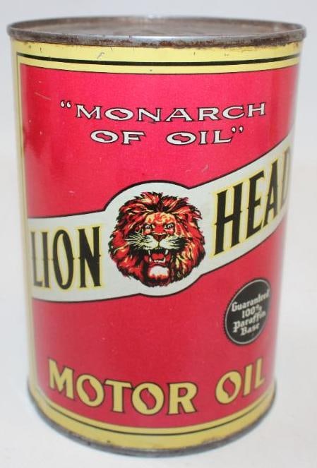Gilmore Lion Head Metal One Quart Oil Can: The display side is in excellent condition with only very minimal wear. The reverse is also very nice with only some fine surface scratches. It has been drained by two holes in the top lid. It measure