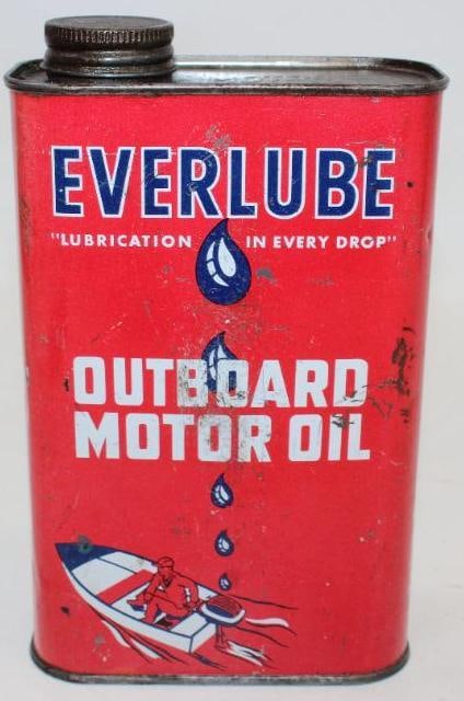 Everlube Flat Outboard 1 Quart Motor Oil Can: This can shows some slight surface scratches and wear to the field but retains good color. It measures 7" x 4.5" x 2.25" and is graded an 8.