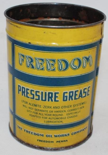 Freedom 1lb Grease Can: This can is in excellent condition. It is missing the top lid. It measures 4.5" x 3.25" x 3.25" and is graded 9.