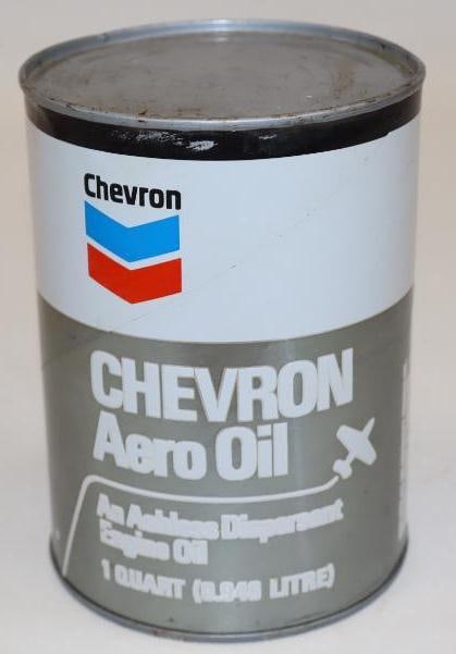 Chevron 1qt Composite Aero Oil Can (1 of 4)