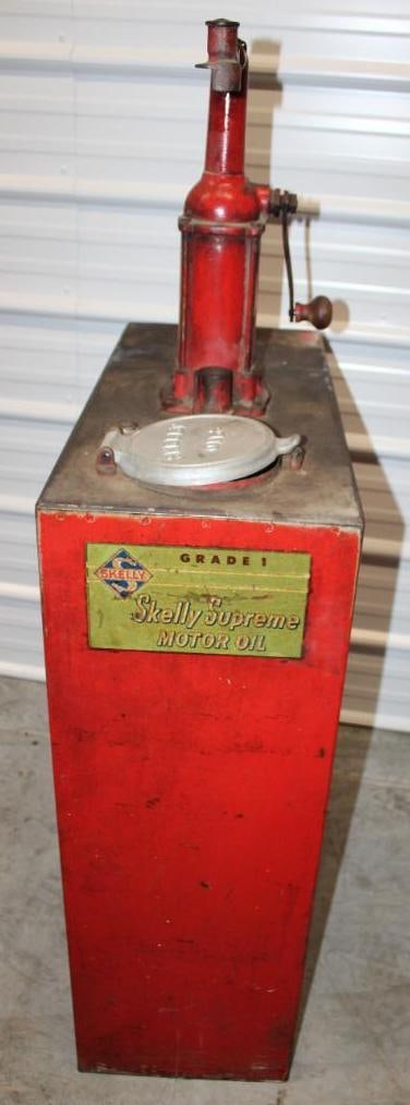 Bennett Skelly Supreme Lubester with Original Advertising Decal (1 of 7)